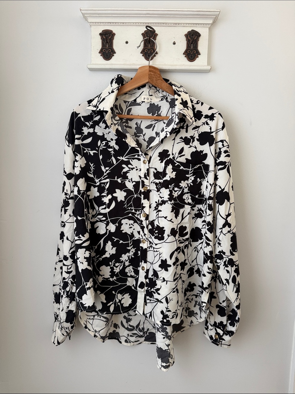 POL Black & White Floral Button-Down Shirt Oversized Colorblock Medium